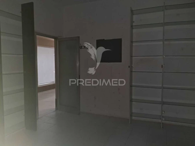 Loja para Venda em Almada, Cova da Piedade, Pragal e Cacilhas Foto 3