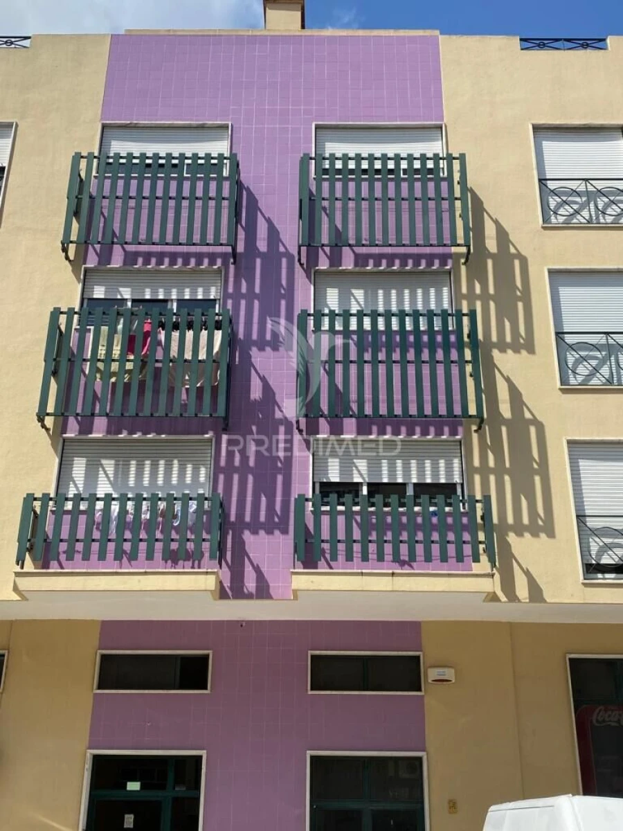 Loja para Venda em Santa Iria de Azoia, São João da Talha e Bobadela Foto 11