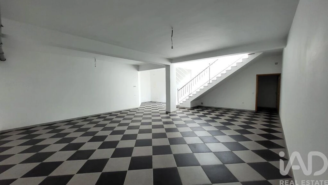 Loja para Arrendamento em Arrimal e Mendiga Foto 22