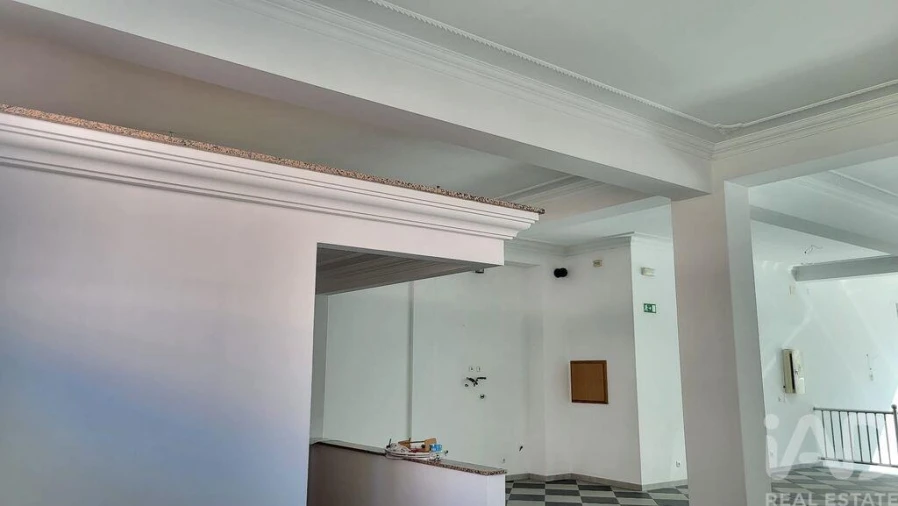 Loja para Arrendamento em Arrimal e Mendiga Foto 15