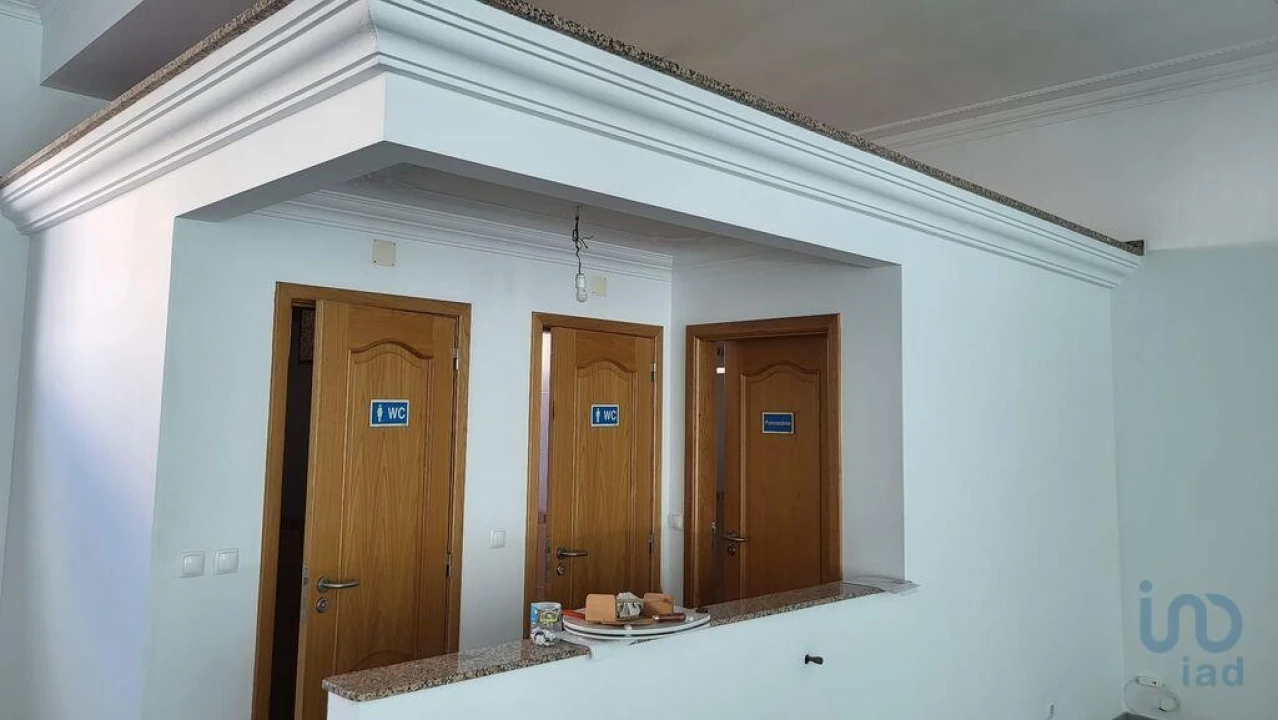 Loja para Arrendamento em Arrimal e Mendiga Foto 8