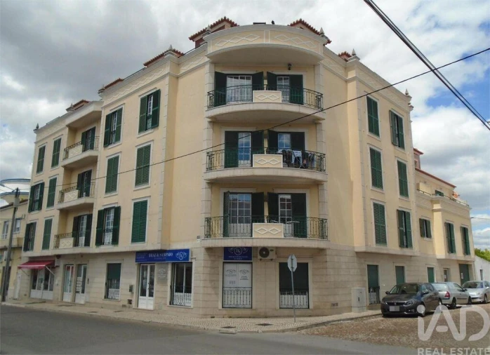 Apartamento T2 para Venda em Almeirim Foto 2