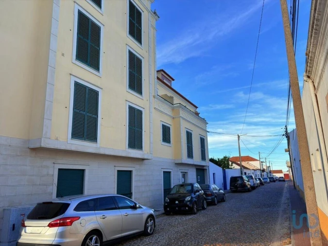 Apartamento T2 para Venda em Almeirim Foto 4