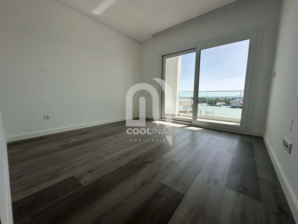 Apartamento T2 para Venda em Corroios Foto 4