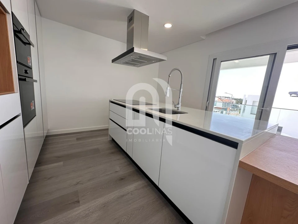 Apartamento T2 para Venda em Corroios Foto 2