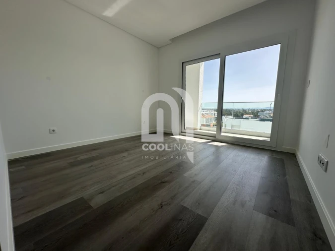 Apartamento T2 para Venda em Corroios Foto 4