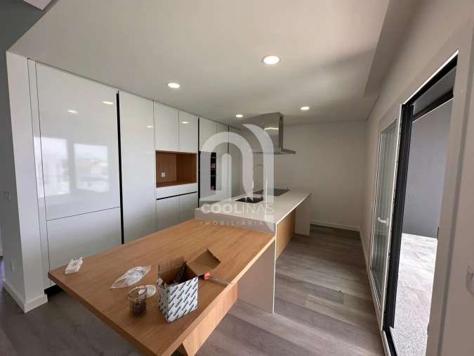 Apartamento T2 para Venda em Corroios Foto 11