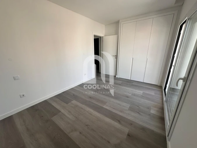 Apartamento T2 para Venda em Corroios Foto 8