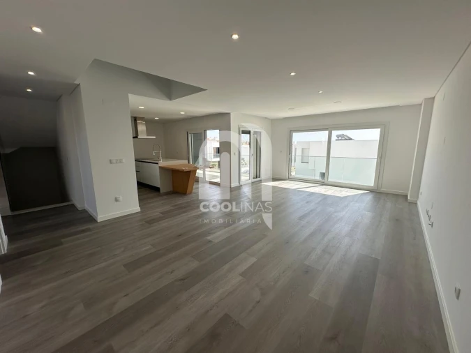 Apartamento T2 para Venda em Corroios Foto 10
