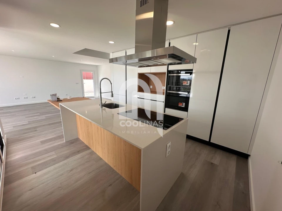 Apartamento T2 para Venda em Corroios Foto 13