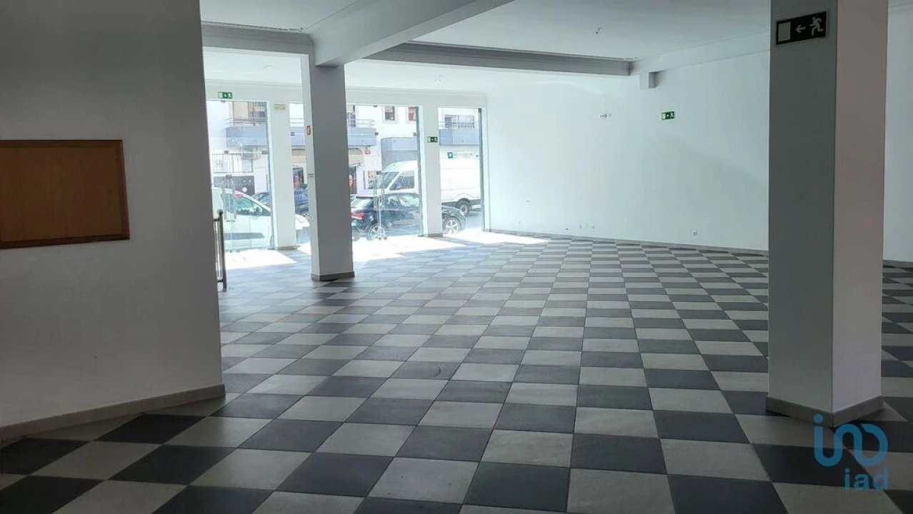 Loja para Venda em Arrimal e Mendiga Foto 13