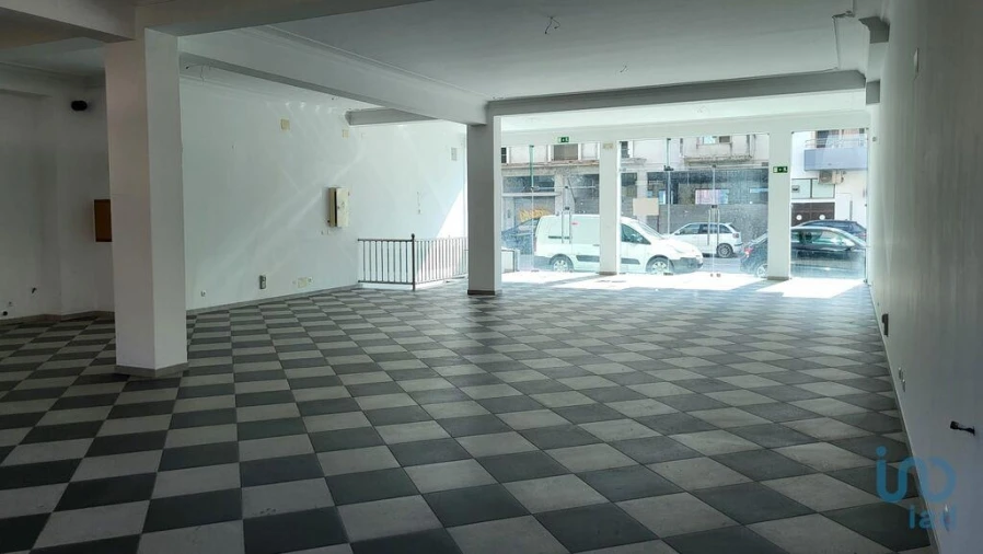 Loja para Venda em Arrimal e Mendiga Foto 2