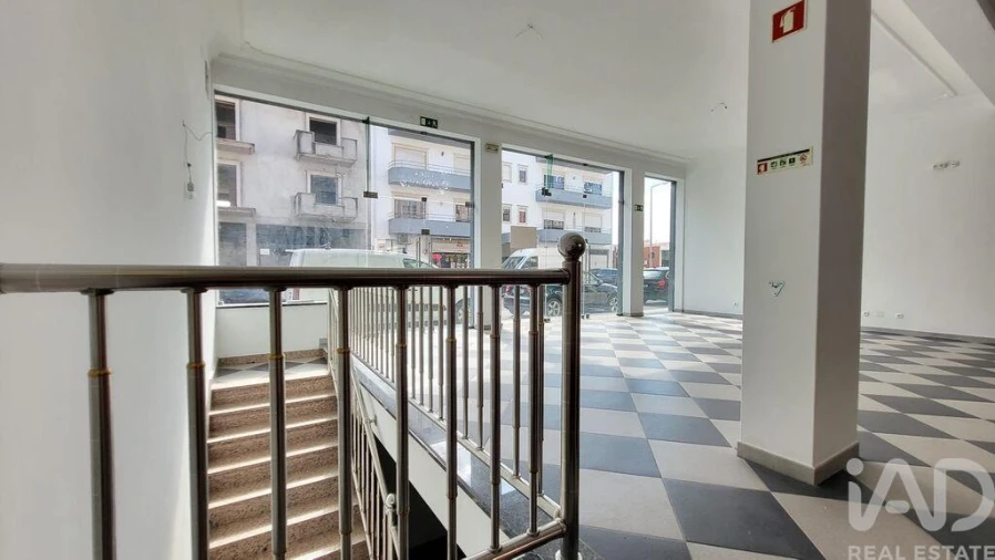 Loja para Venda em Arrimal e Mendiga Foto 19