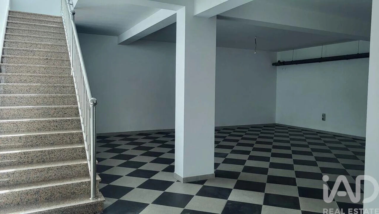 Loja para Venda em Arrimal e Mendiga Foto 21