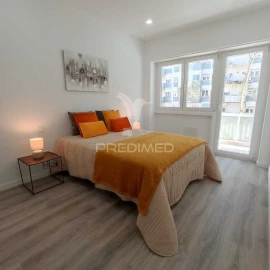 Apartamento T3 para Venda em Benfica