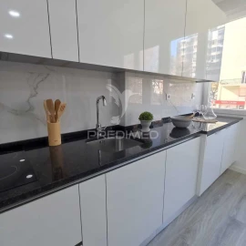 Apartamento T3 para Venda em Benfica