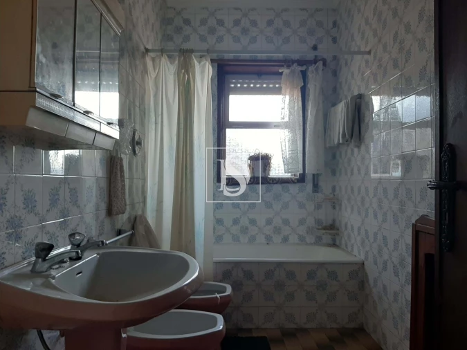 Moradia T3 para Venda em Escariz Foto 13