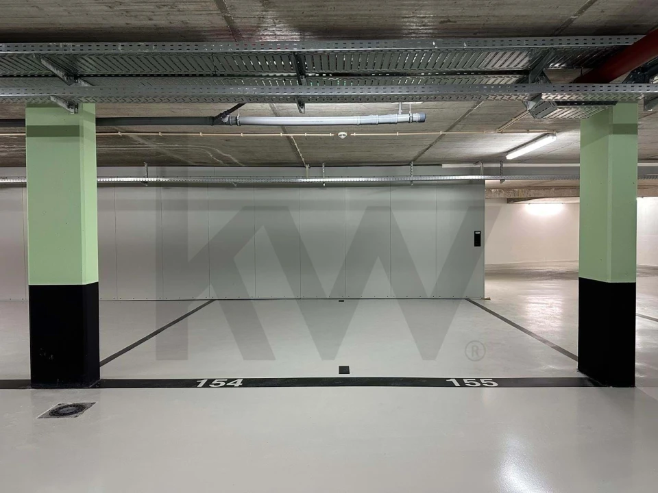 Garagem para Venda em Lagos (São Sebastião e Santa Maria) Foto 13