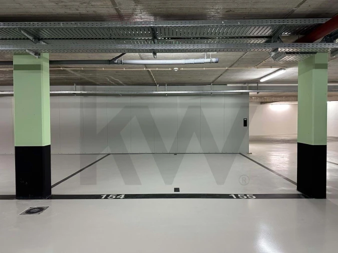 Garagem para Venda em Lagos (São Sebastião e Santa Maria) Foto 13