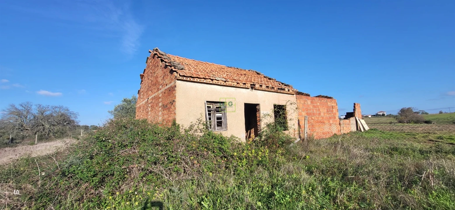 Terreno para Venda em Toulões Foto 7