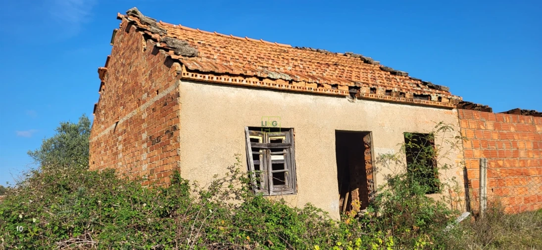 Terreno para Venda em Toulões Foto 9