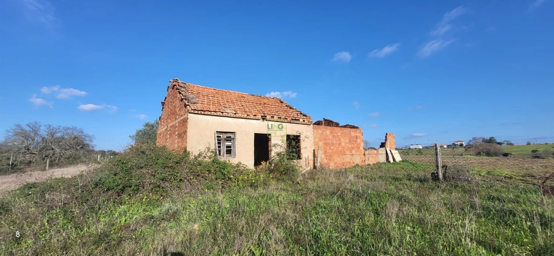 Terreno para Venda em Toulões Foto 4
