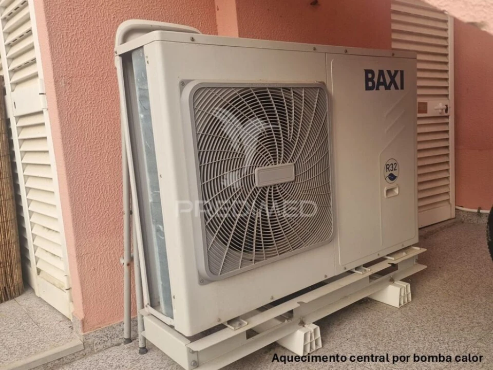 Moradia T5 para Venda em Amora Foto 4