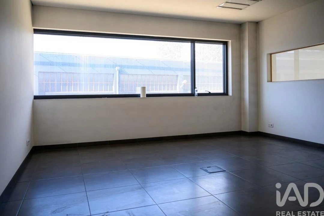 Armazém para Venda em Nogueira do Cravo e Pindelo Foto 17