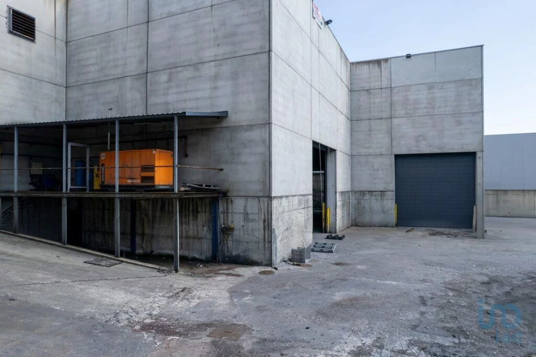 Armazém para Venda em Nogueira do Cravo e Pindelo Foto 9