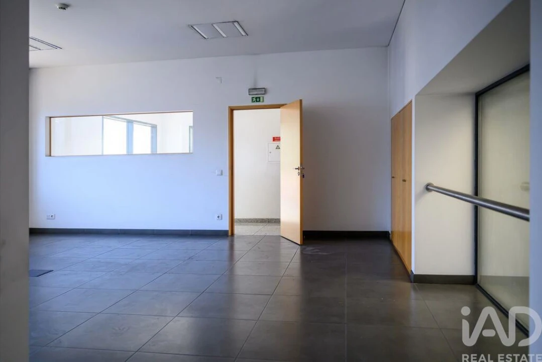 Armazém para Arrendamento em Nogueira do Cravo e Pindelo Foto 20