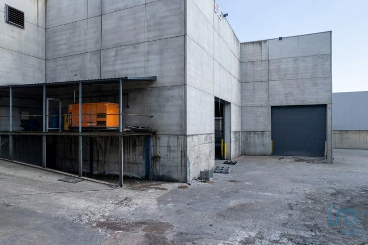Armazém para Arrendamento em Nogueira do Cravo e Pindelo Foto 10