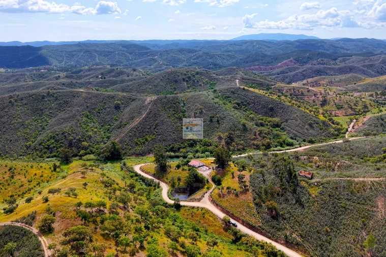 Quinta T2 para Venda em São Bartolomeu de Messines Foto 2