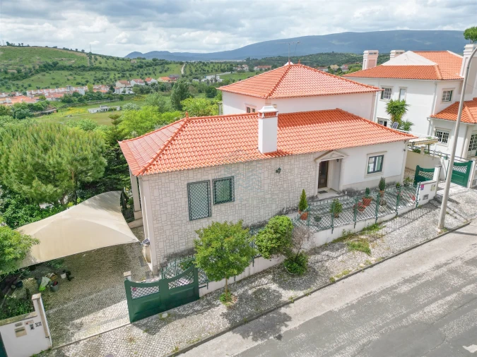 Moradia T3 para Venda em Torres Novas (São Pedro), Lapas e Ribeira Branca Foto 3