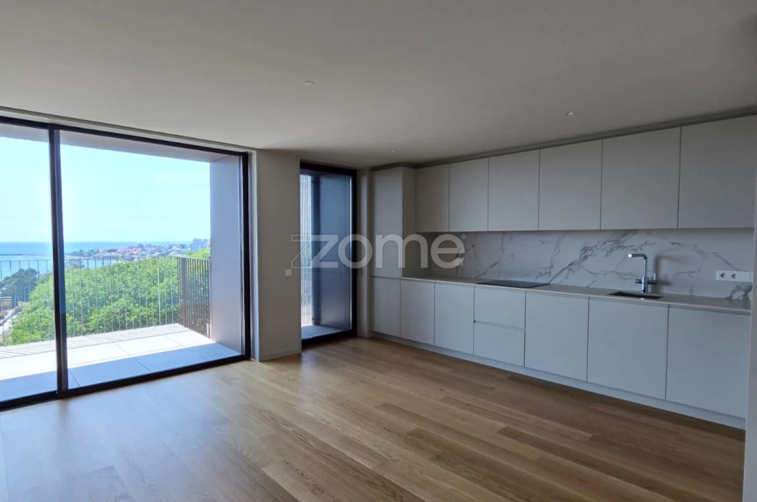 Apartamento T4 para Venda em Santa Marinha e São Pedro da Afurada Foto 1