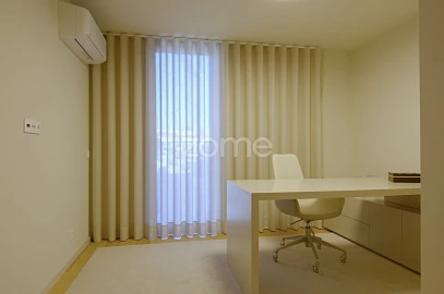 Apartamento T4 para Venda em Santa Marinha e São Pedro da Afurada