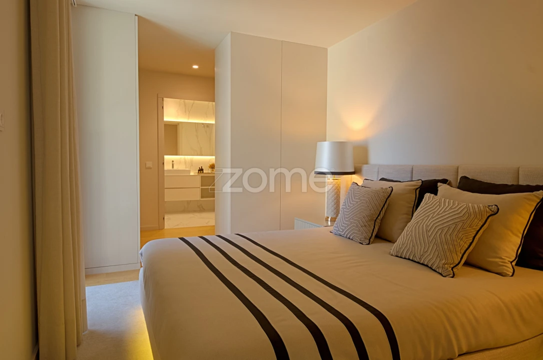 Apartamento T4 para Venda em Santa Marinha e São Pedro da Afurada Foto 3