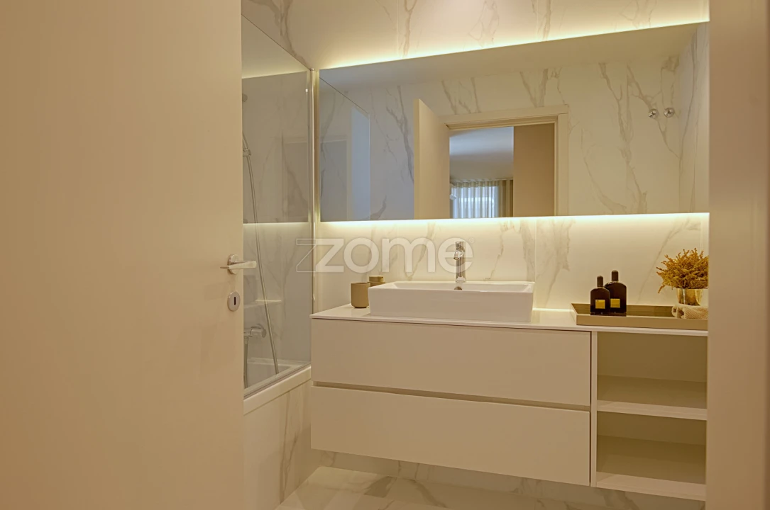 Apartamento T4 para Venda em Santa Marinha e São Pedro da Afurada Foto 4