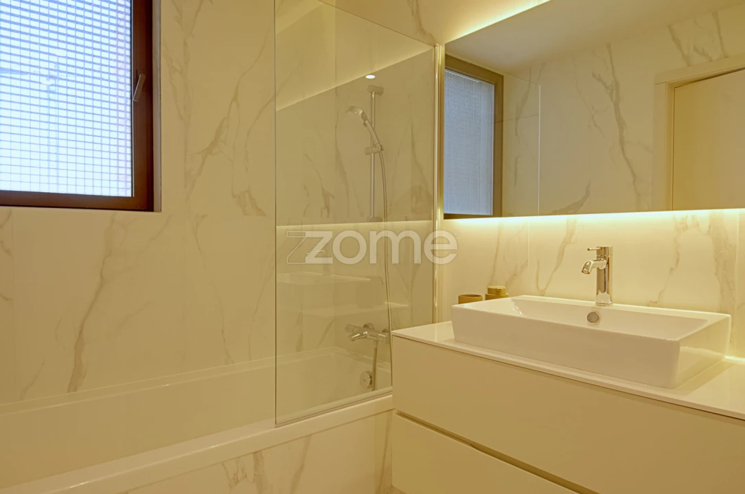 Apartamento T4 para Venda em Santa Marinha e São Pedro da Afurada Foto 8
