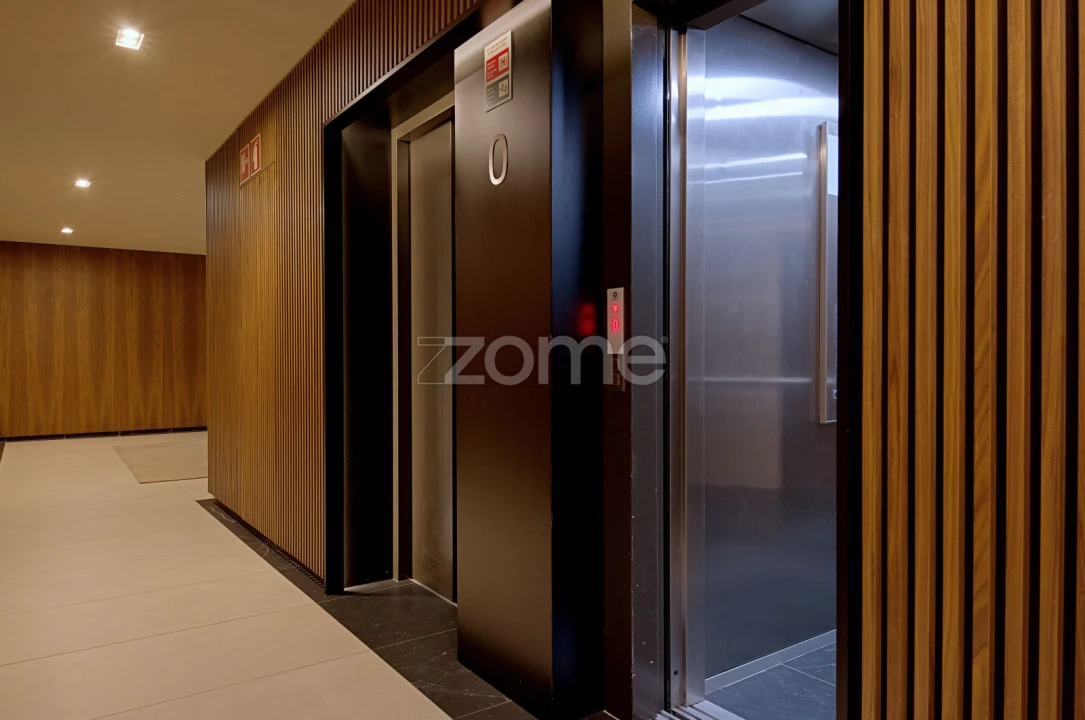 Apartamento T4 para Venda em Santa Marinha e São Pedro da Afurada Foto 25