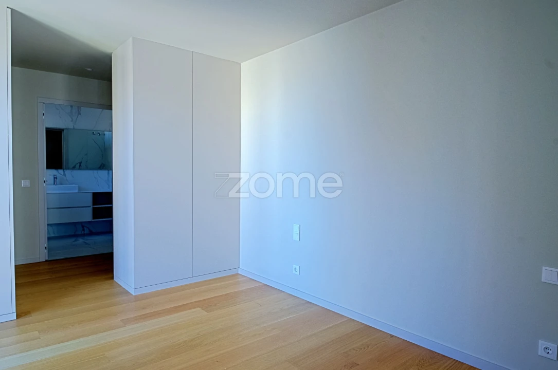 Apartamento T4 para Venda em Santa Marinha e São Pedro da Afurada Foto 22