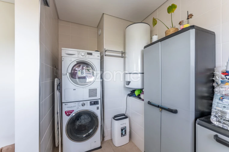 Apartamento T4 para Venda em Pedroso e Seixezelo Foto 11