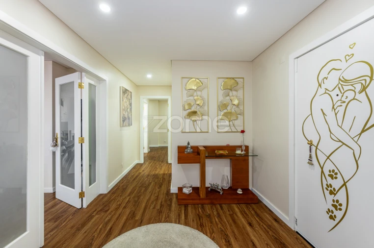 Apartamento T4 para Venda em Pedroso e Seixezelo Foto 6