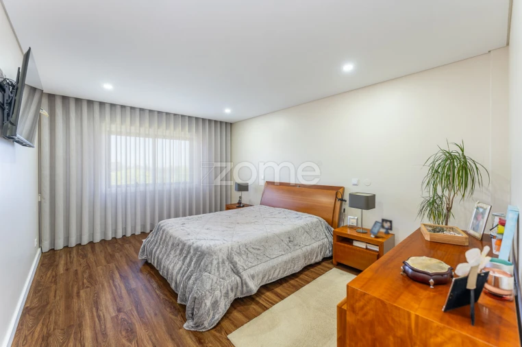 Apartamento T4 para Venda em Pedroso e Seixezelo Foto 29