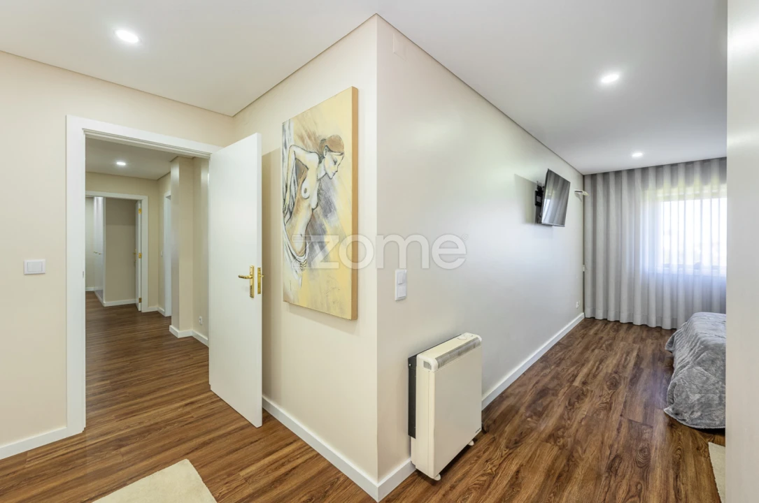 Apartamento T4 para Venda em Pedroso e Seixezelo Foto 27