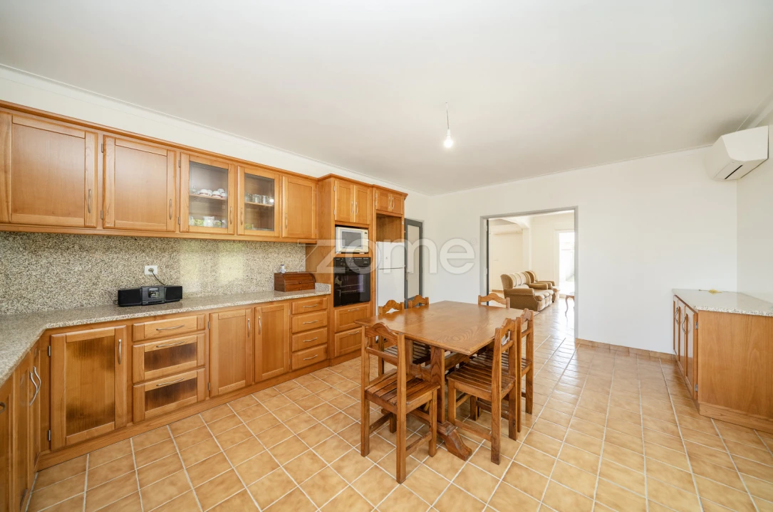 Moradia T3 para Venda em Caires Foto 18