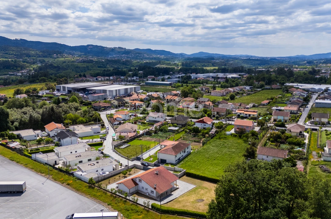 Moradia T3 para Venda em Caires Foto 2