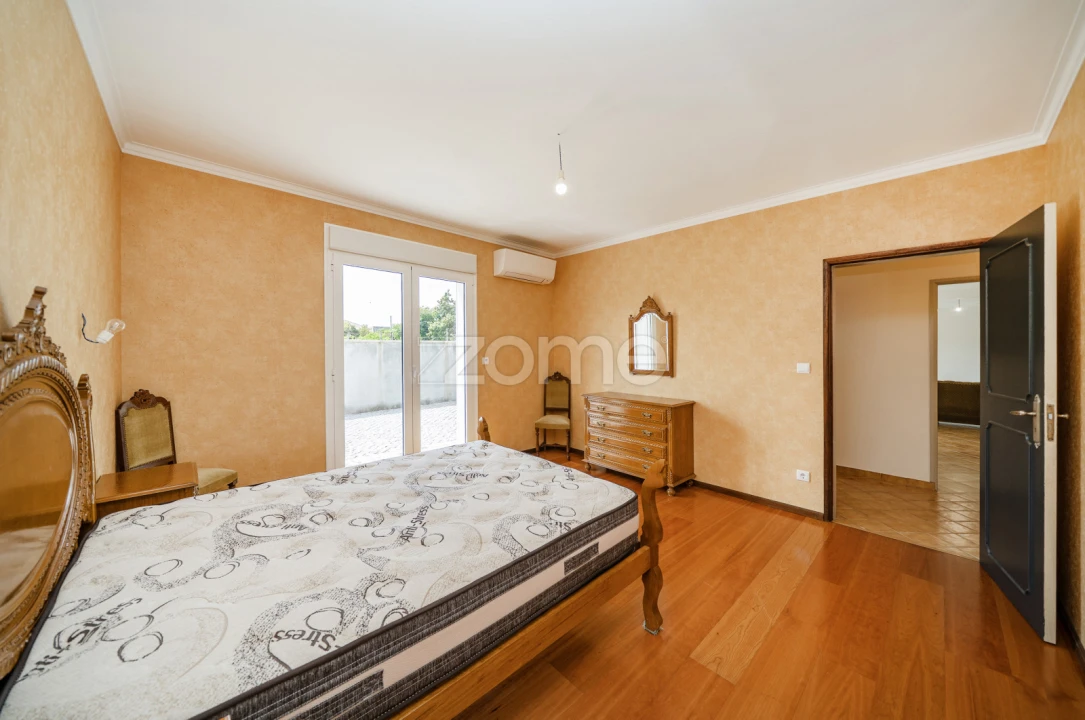 Moradia T3 para Venda em Caires Foto 22