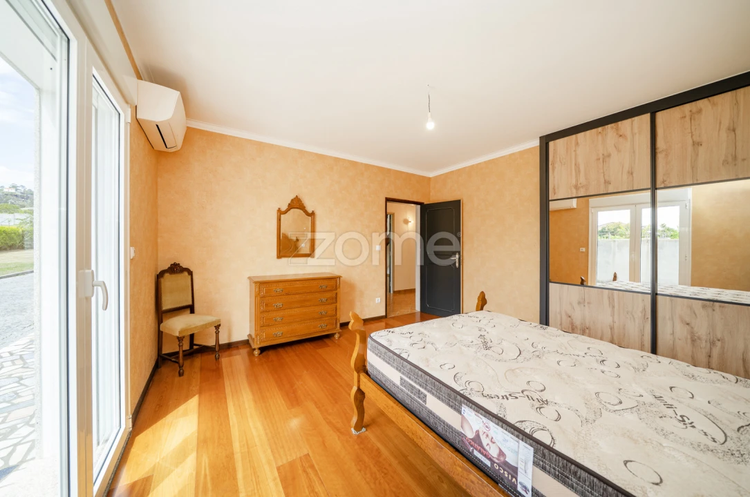 Moradia T3 para Venda em Caires Foto 24