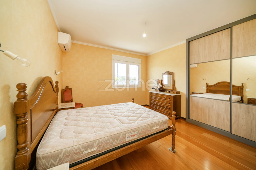 Moradia T3 para Venda em Caires Foto 26