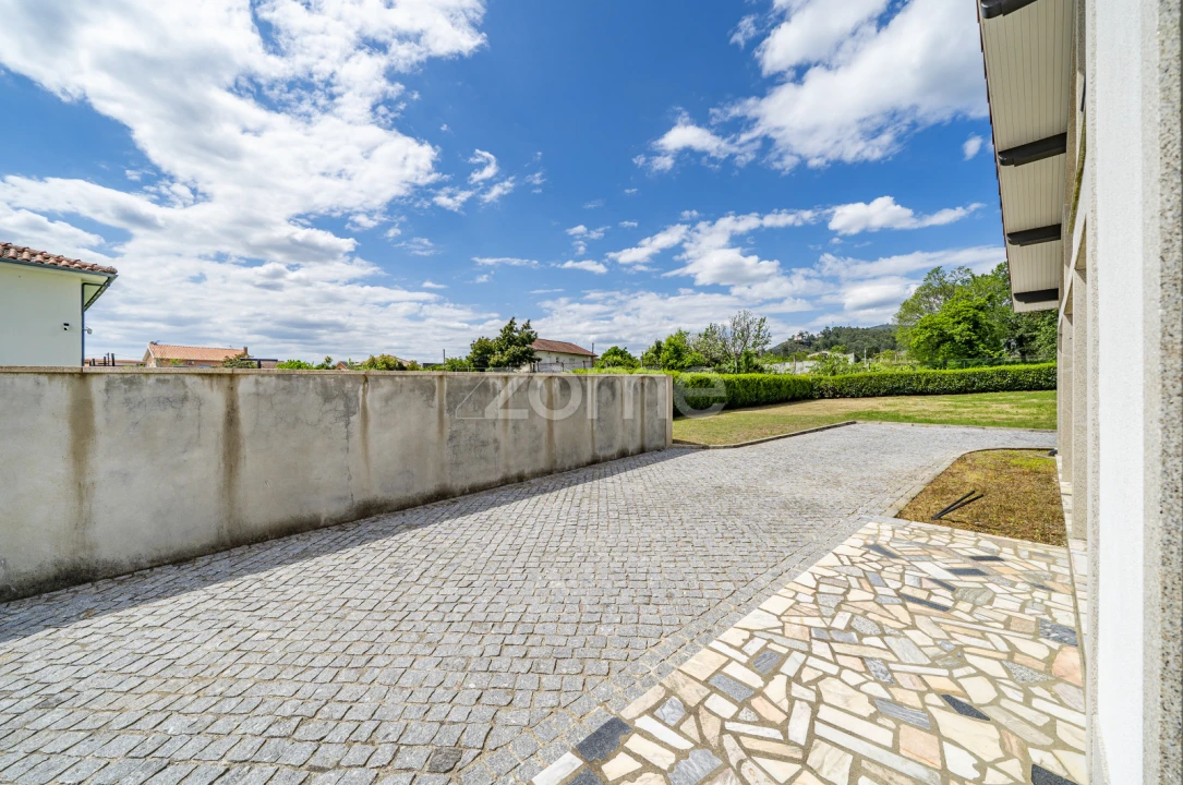 Moradia T3 para Venda em Caires Foto 49